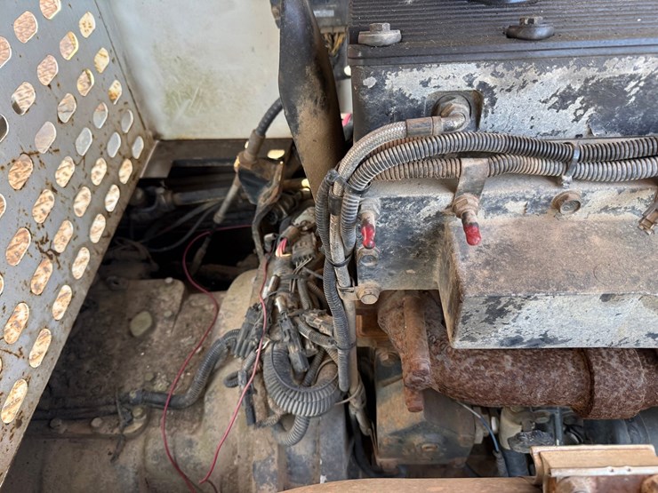 #2470-•-2002-tor-truck-dr-4280-crane-truck-image-64