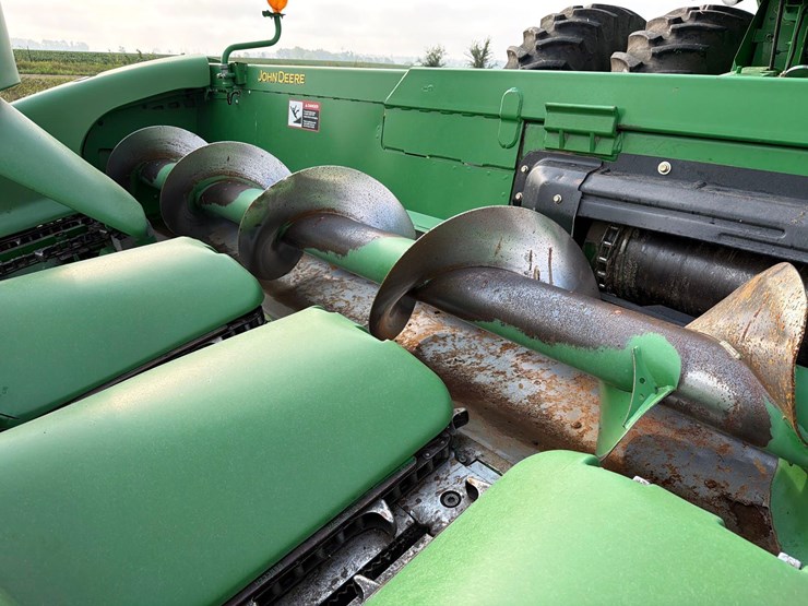 2009-john-deere-608c-image-47