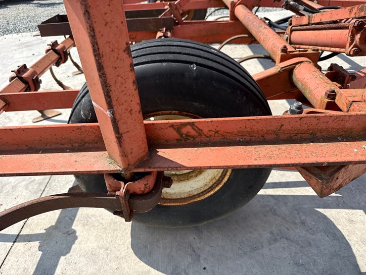 allis-chalmers-1300-image-34