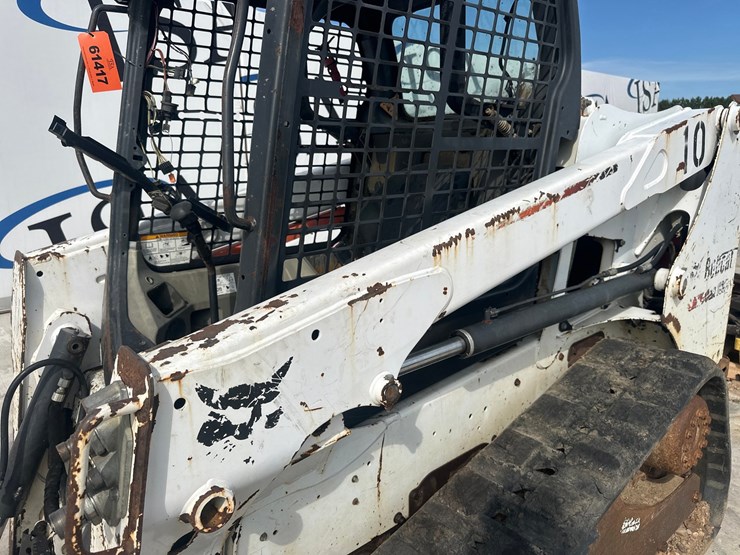 2014-bobcat-t550-image-23