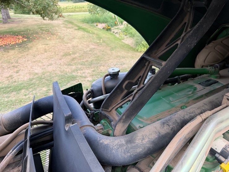 john-deere-8130-image-93