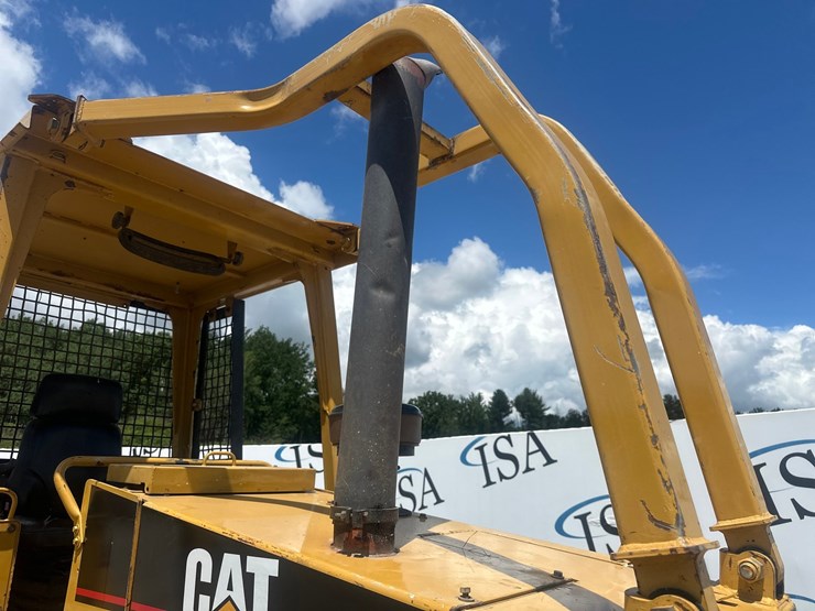 caterpillar-d5c-xl-image-16