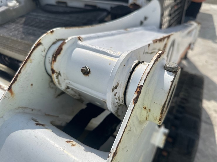 2014-bobcat-t550-image-20