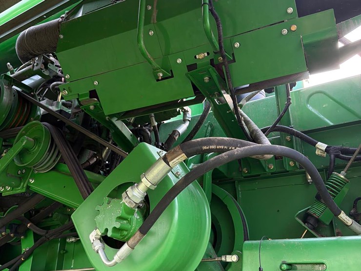 2013-john-deere-s660-image-51