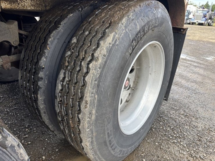 alloy-tri-axle-flatbed-pup-trailer-image-13