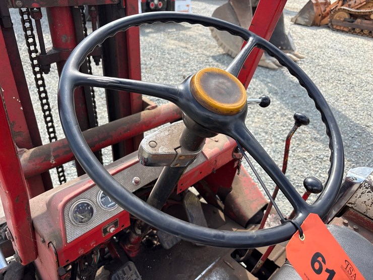 #61426-•-clark-forklift-image-38