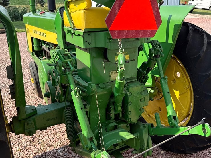 john-deere-530-image-12