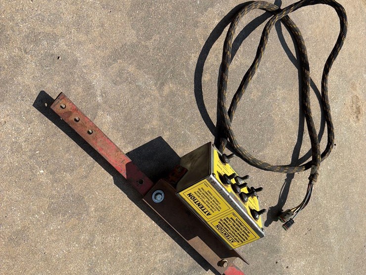agco-5130-17-wheel-pull-type-rake—1-owner-image-36
