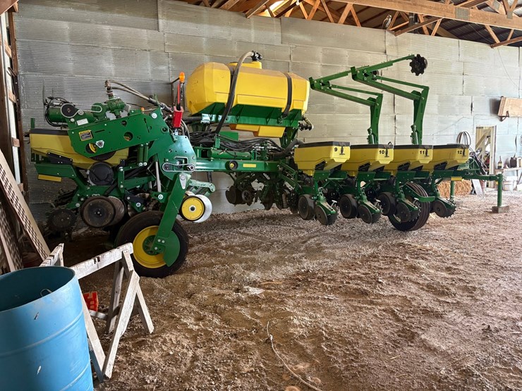 john-deere-1775-image-3