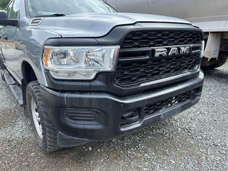 2021-dodge-2500-image-10