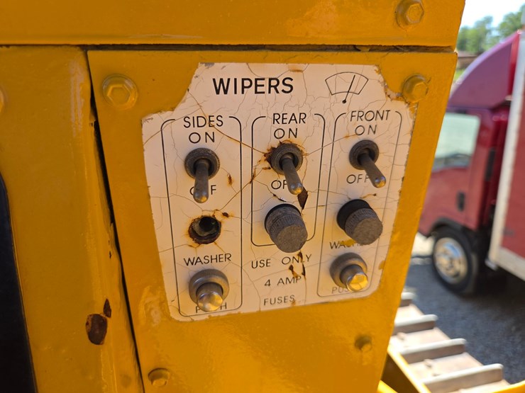 #61383-•-1988-fiat-allis-30-dozer-image-52