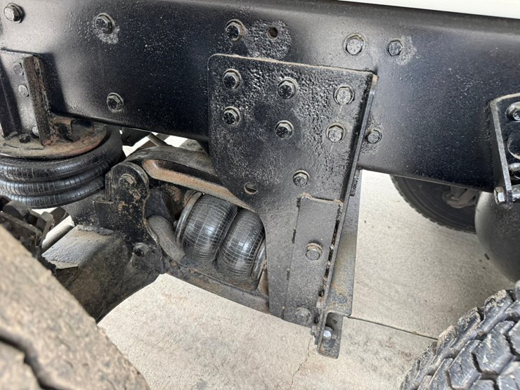 2015-mack-leu613-image-76