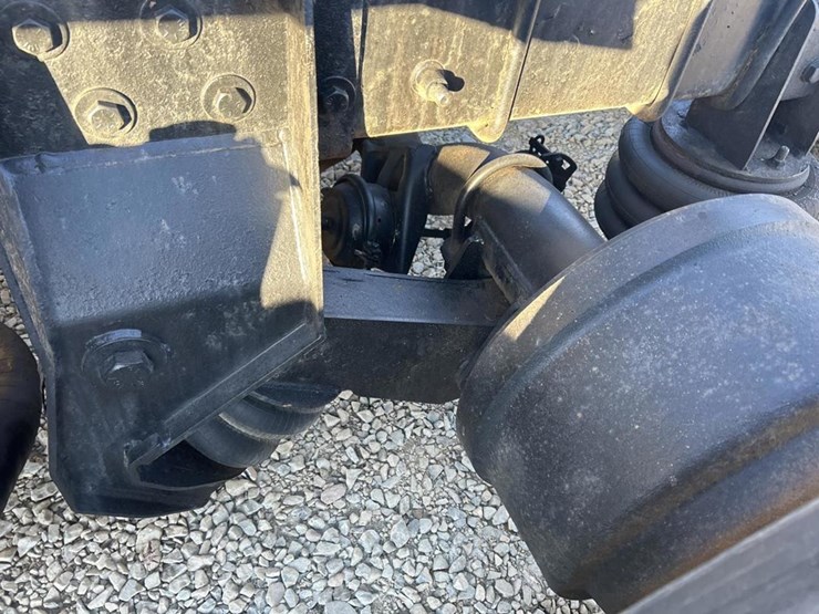 2001-mack-ch613-image-56