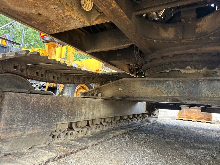 caterpillar-225d-lc-image-69