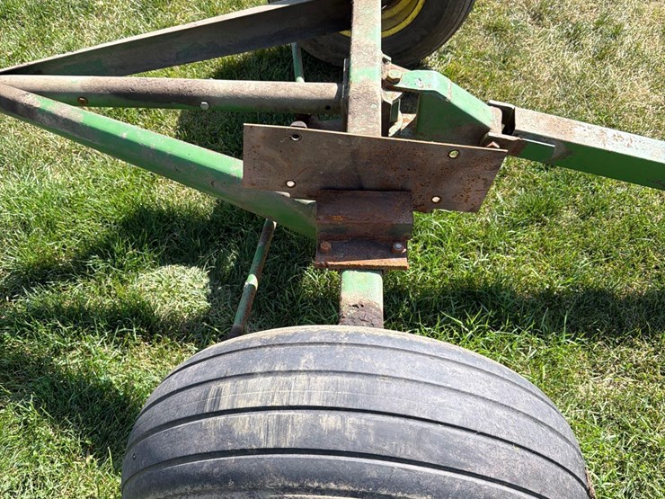 john-deere-1065-image-11
