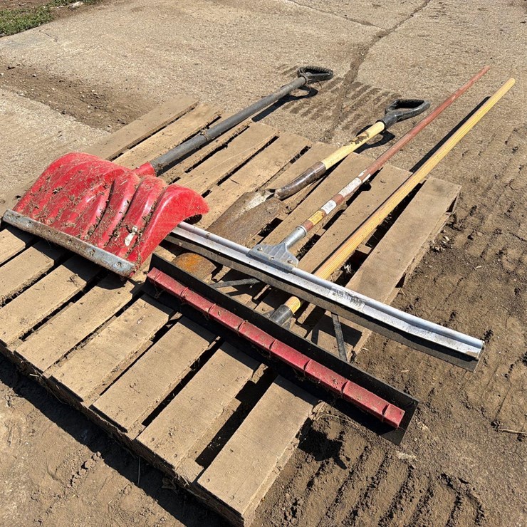 Spade, Squeeges, Snow Shovel