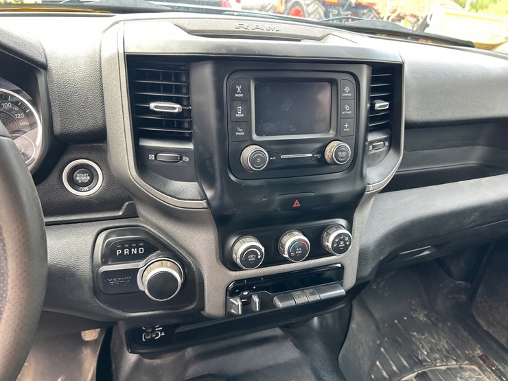 2021-dodge-2500-image-42