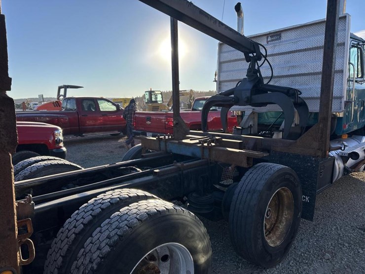 2001-mack-ch613-image-46