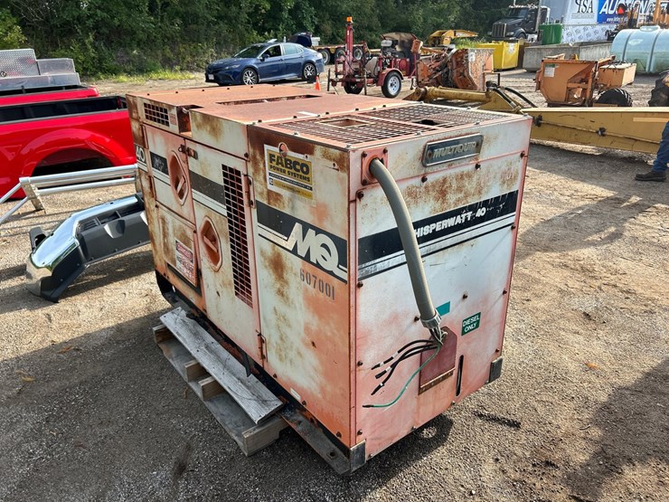 #2794-•-multiquip-whisperwatt-dh-40a-1-diesel-generator-image-4
