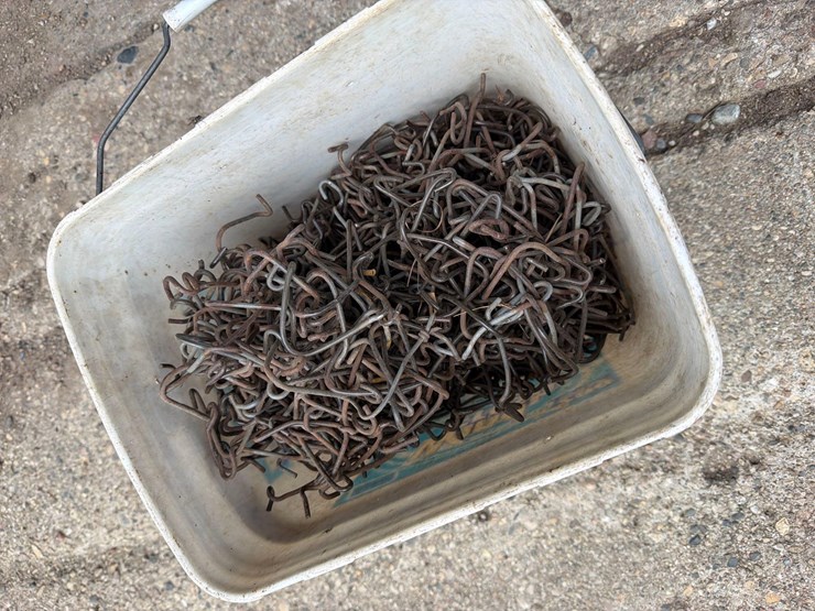 bucket-of-wire-clips-image-2
