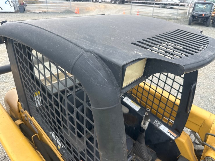 john-deere-250-image-16