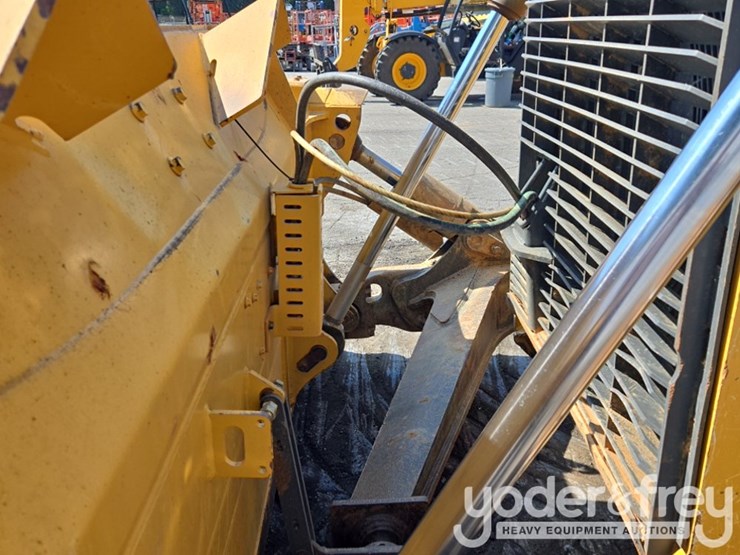 2018-deere-850k-lgp-image-19