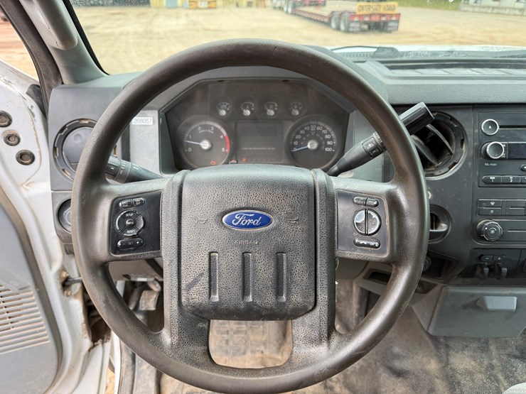 2014-ford-f450-image-44