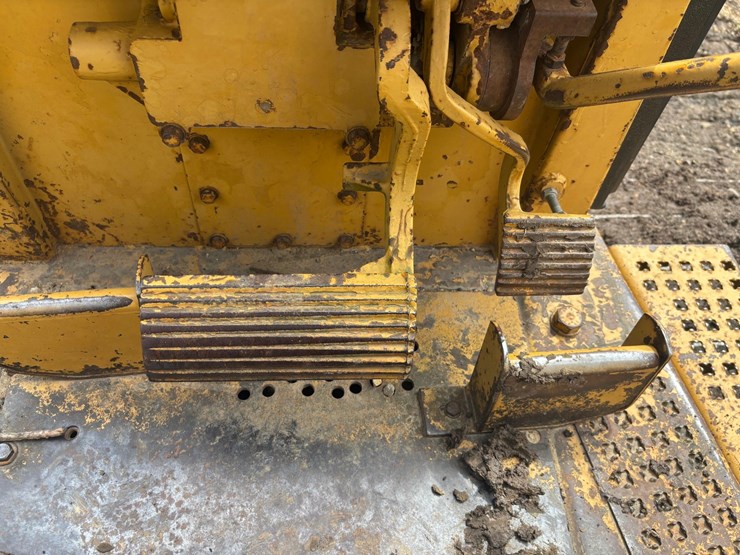 caterpillar-d4h-image-42