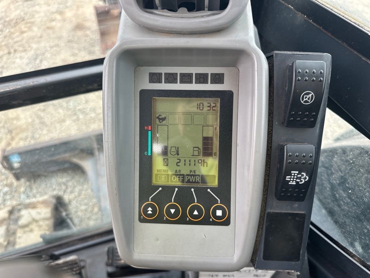 2019-deere-50g-image-57