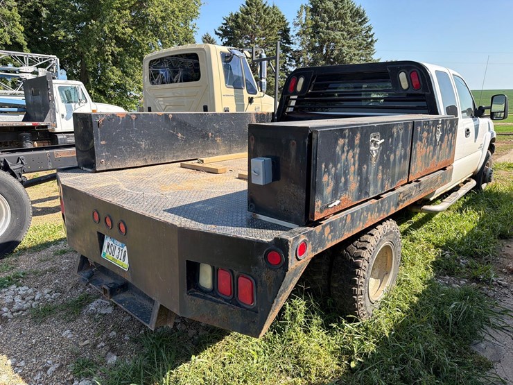 2006-chevrolet-3500-image-4