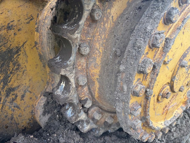 caterpillar-d4h-image-64
