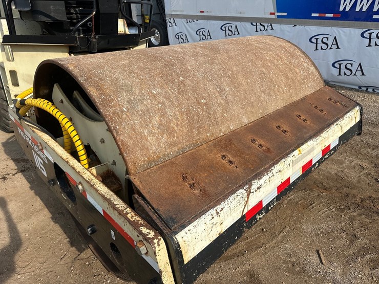 #2795-•-volvo-pro-pac-115-single-drum-compactor-image-10