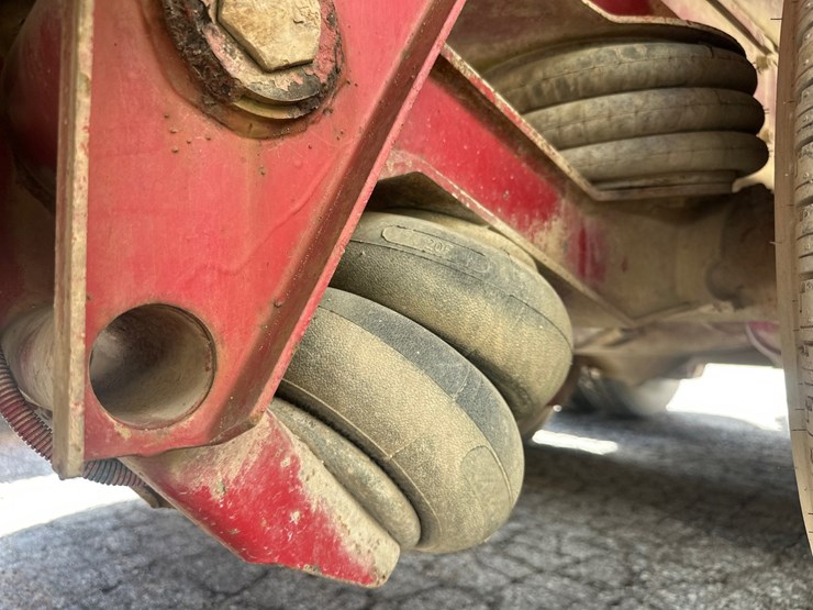 mack-rd690s-image-51