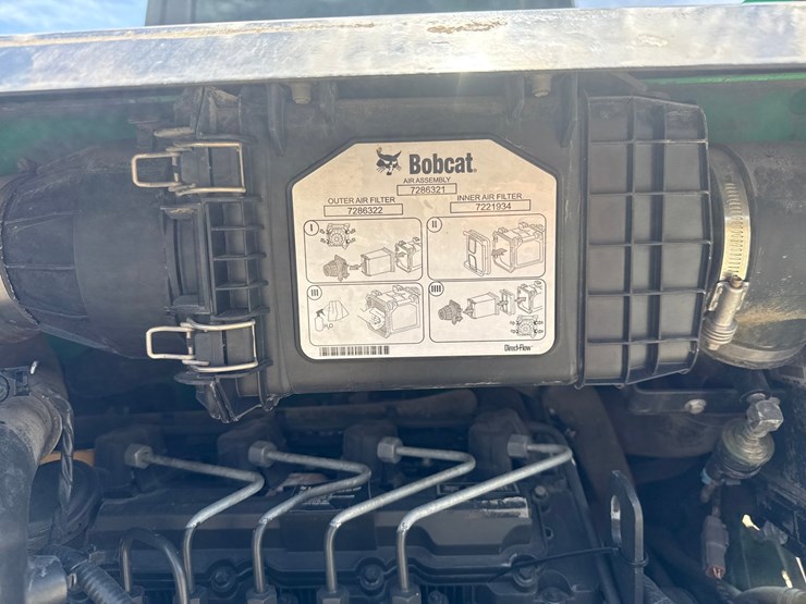 2019-bobcat-t550-image-36
