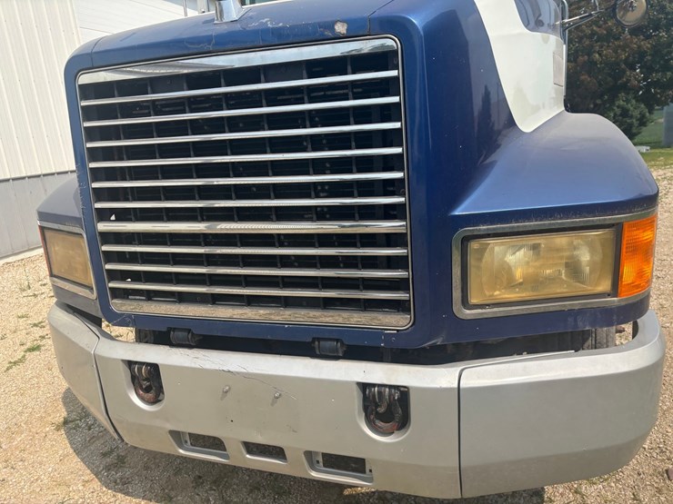 1995-mack-ch613-image-17