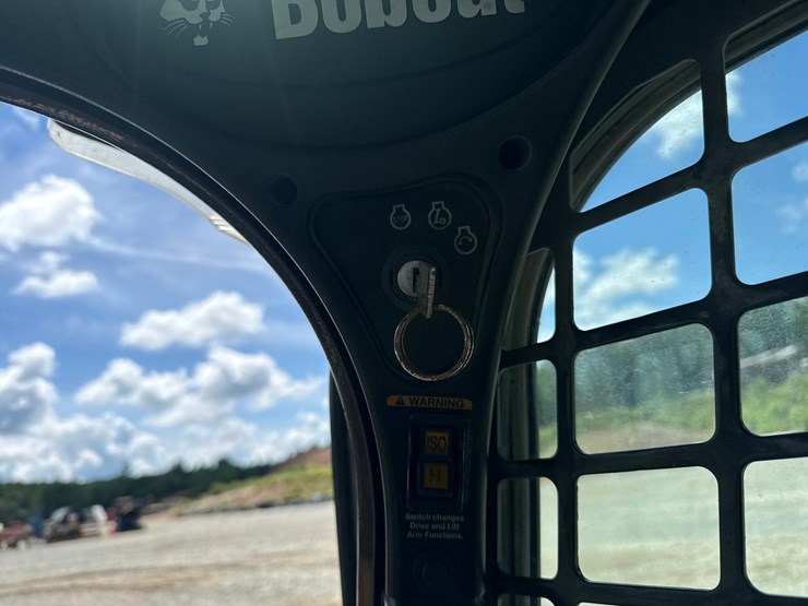 2019-bobcat-t550-image-45