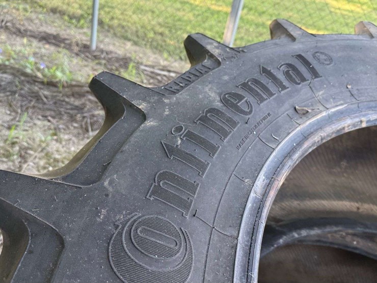 continental-tractor-tires-(2)-480-70r34-image-3