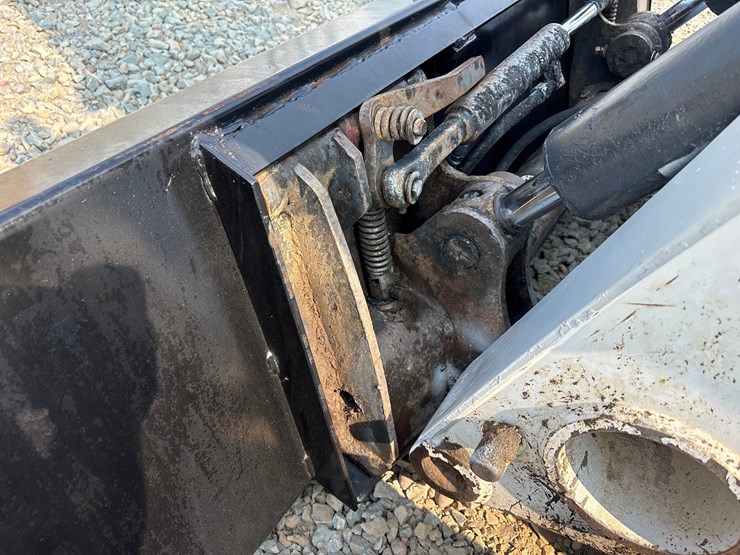 2018-bobcat-t870-image-25