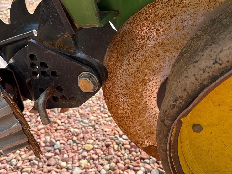 john-deere-7000-image-29