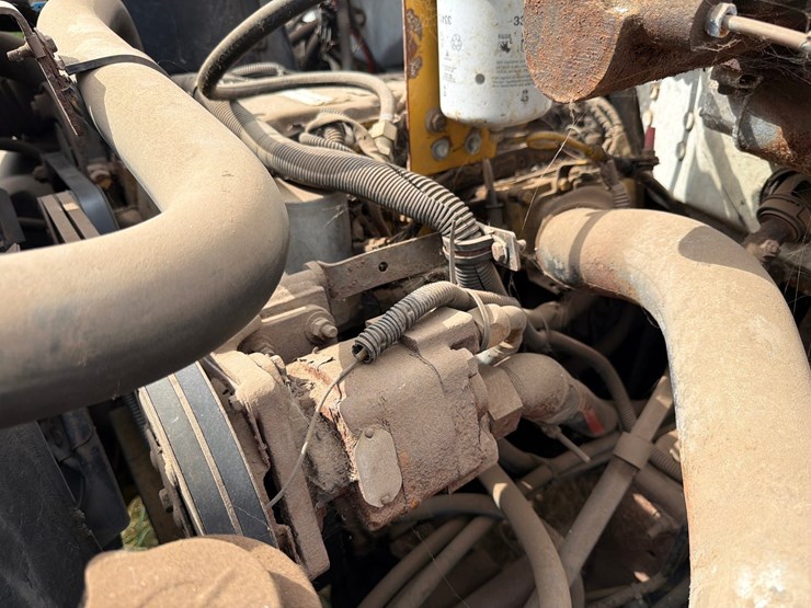 2001-caterpillar-3126-image-39