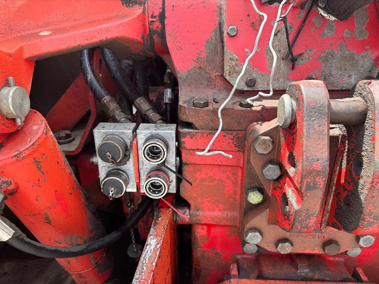 1983-massey-ferguson-4900-image-86