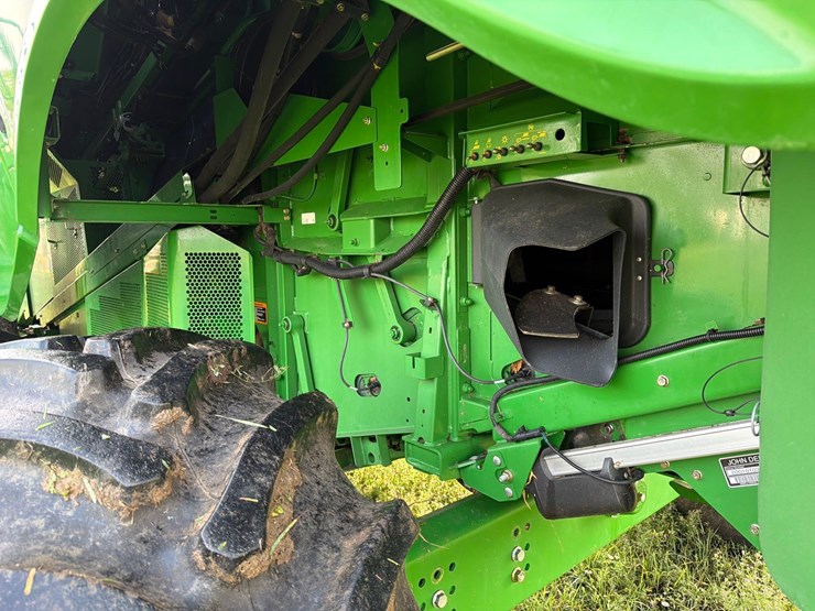 2013-john-deere-s660-image-32