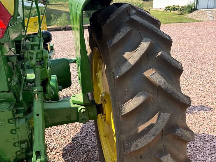 john-deere-630-image-32