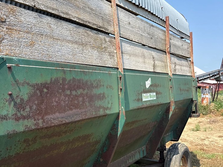 s&w-200-power-wagon-rear-unload-silage-wagon-image-18