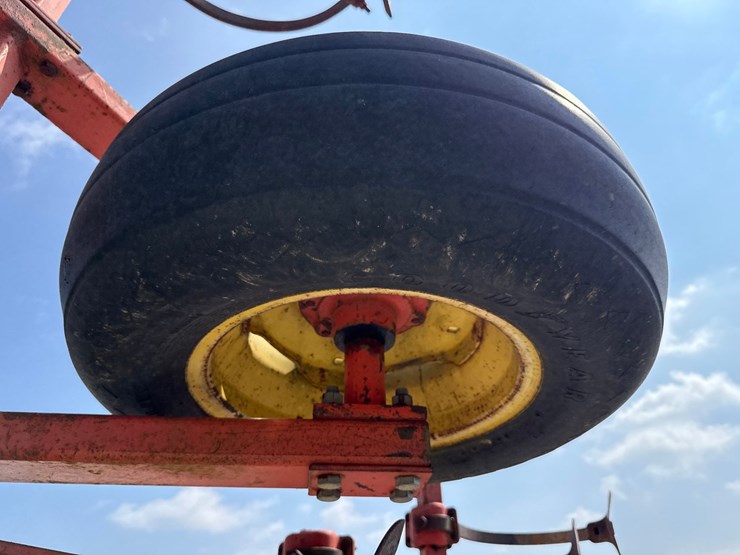 allis-chalmers-1300-image-30