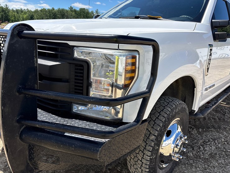 2019-ford-f350-image-8