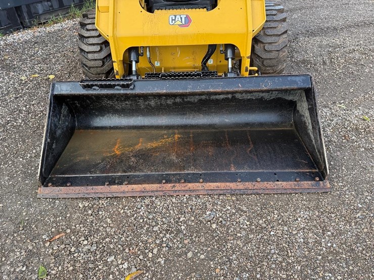 2024-caterpillar-262d3-image-9