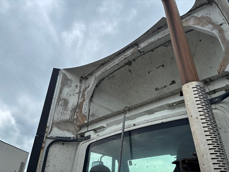 2015-international-prostar-image-35