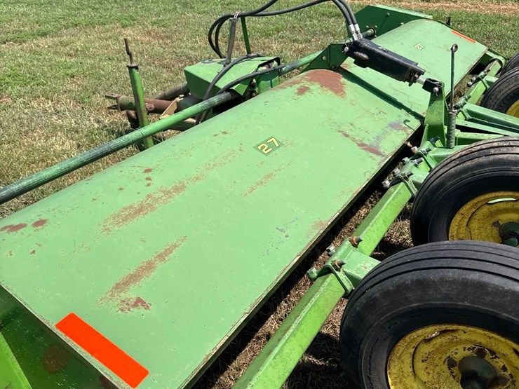 john-deere-27-image-12