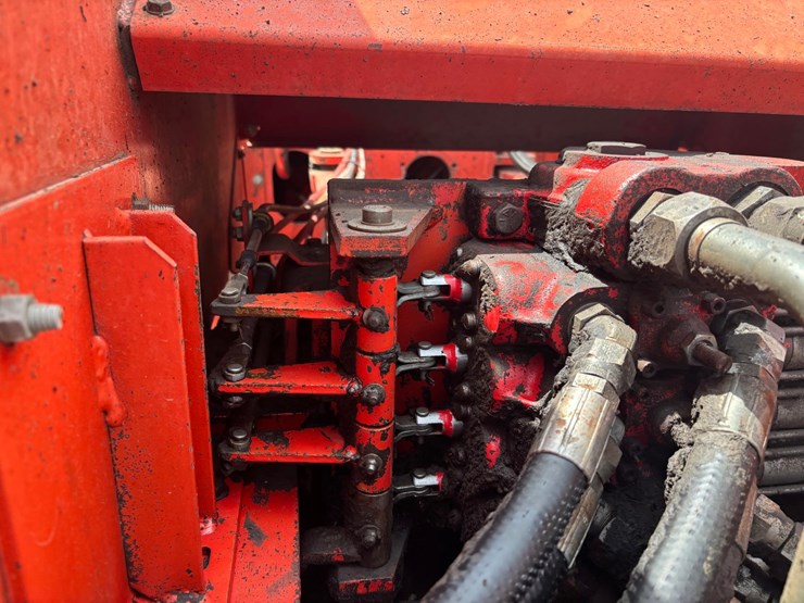 1983-massey-ferguson-4900-image-88